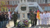 ВРАЊЕ ОДАЈЕ ПОЧАСТ ХЕРОИНАМА ВЕЛИКОГ РАТА: Венци и цвеће за храбре жене Шкотске ВРАЊЕ ОДАЈЕ ПОЧАСТ ХЕРОИНАМА ВЕЛИКОГ РАТА: Венци и цвеће за храбре жене Шкотске