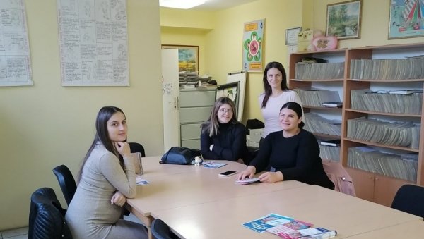 ЕДУКАЦИЈА НОВОПЕЧЕНИХ РОДИТЕЉА: Поново ради Школа родитељства при краљевачком Дому здравља ЕДУКАЦИЈА НОВОПЕЧЕНИХ РОДИТЕЉА: Поново ради Школа родитељства при краљевачком Дому здравља