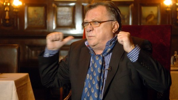 ЛАНЧАНИ СУДАР ЈЕ У ПИТАЊУ Огласио се Халид Бешлић после саобраћајке код Шапца ЛАНЧАНИ СУДАР ЈЕ У ПИТАЊУ Огласио се Халид Бешлић после саобраћајке код Шапца