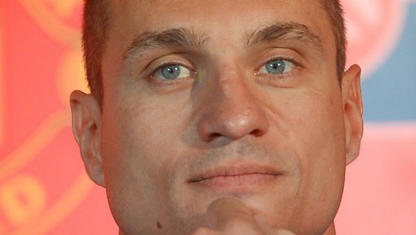 НОВИ НЕМАЊА ВИДИЋ: Три гиганта воде битку да га доведу, свет добија најскупљег дефанзивца у историји НОВИ НЕМАЊА ВИДИЋ: Три гиганта воде битку да га доведу, свет добија најскупљег дефанзивца у историји