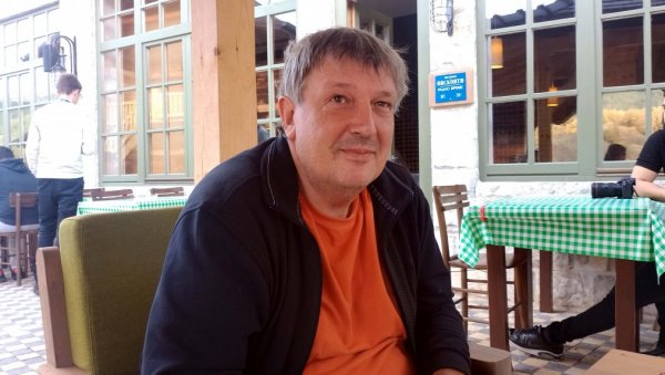 ЗАБРАЊЕНА КУЛТУРА БРАНИ СЕ У СРБИЈИ: Борис Вадимович Березовски, један од најзначајнијих пијаниста данашњице, говори за Новости ЗАБРАЊЕНА КУЛТУРА БРАНИ СЕ У СРБИЈИ: Борис Вадимович Березовски, један од најзначајнијих пијаниста данашњице, говори за Новости