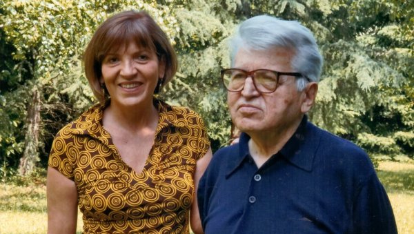 ДОБРИЦА ЈЕ БИО МОЈ, А НЕ ОТАЦ НАЦИЈЕ: Др Ана Ћосић Вукић, историчар књижевности и ћерка чувеног писца, за Новости ДОБРИЦА ЈЕ БИО МОЈ, А НЕ ОТАЦ НАЦИЈЕ: Др Ана Ћосић Вукић, историчар књижевности и ћерка чувеног писца, за Новости