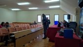 НЕ НАЗИРЕ СЕ КРАЈ ПОЛИТИЧКОМ РИЈАЛИТИЈУ: Осми пут прекинути избори у Шавнику НЕ НАЗИРЕ СЕ КРАЈ ПОЛИТИЧКОМ РИЈАЛИТИЈУ: Осми пут прекинути избори у Шавнику