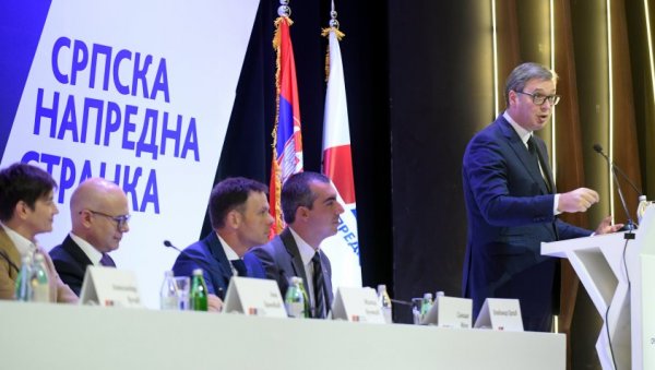 ОВО СУ МИНИСТРИ КОЈИ ИДУ СА ФУНКЦИЈА: Немањина 11 без Зоране, Лончара, Стефановића, Удовичића, Вулина... ОВО СУ МИНИСТРИ КОЈИ ИДУ СА ФУНКЦИЈА: Немањина 11 без Зоране, Лончара, Стефановића, Удовичића, Вулина...