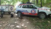 ПОТРАГА ЗА БАКОМ (77) У ЗВЕЗДАРСКОЈ ШУМИ: Спасиоци на терену – породица моли за помоћ