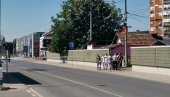 MOLOTOVLJEV KOKTEL BAČEN U DVORIŠTE KUĆE: Incident na periferiji Kruševca MOLOTOVLJEV KOKTEL BAČEN U DVORIŠTE KUĆE: Incident na periferiji Kruševca