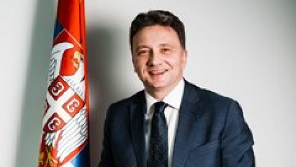 ЕВО КО ЈЕ МИХАИЛО ЈОВАНОВИЋ: На предлог Ане Брнабић водиће Министарство информисања и телекомуникација ЕВО КО ЈЕ МИХАИЛО ЈОВАНОВИЋ: На предлог Ане Брнабић водиће Министарство информисања и телекомуникација