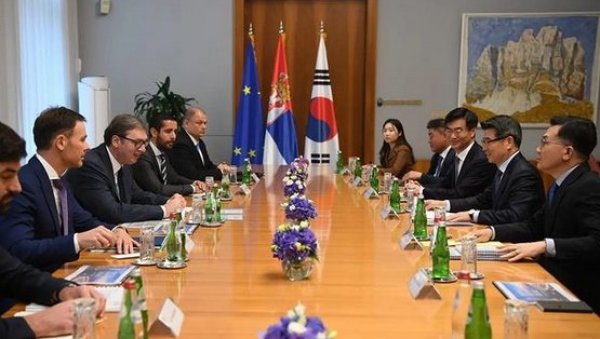 РЕПУБЛИКА КОРЕЈА ЈЕ ТРЕЋИ ЕКОНОМСКИ ПАРТНЕР СРБИЈЕ: Вучић са представником КИА о унапређењу сарадње РЕПУБЛИКА КОРЕЈА ЈЕ ТРЕЋИ ЕКОНОМСКИ ПАРТНЕР СРБИЈЕ: Вучић са представником КИА о унапређењу сарадње