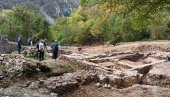 ИСТРАЖУЈУ СРЕДЊОВЕКОВНИ ГРАД ЖДРЕЛО: Почели археолошки радови на локалитету Митрополија ИСТРАЖУЈУ СРЕДЊОВЕКОВНИ ГРАД ЖДРЕЛО: Почели археолошки радови на локалитету Митрополија