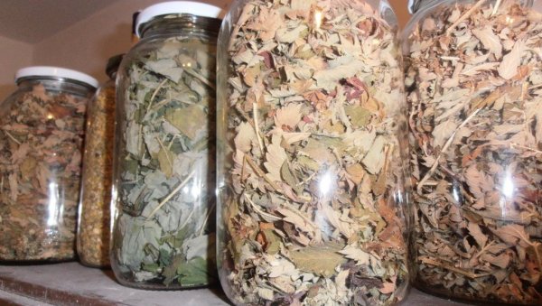РЕЦЕПТИ ИГУМАНА ЈАКОВА ИЗ КРУШЕВЦА: Очистите зглобове по руској народној традицији РЕЦЕПТИ ИГУМАНА ЈАКОВА ИЗ КРУШЕВЦА: Очистите зглобове по руској народној традицији