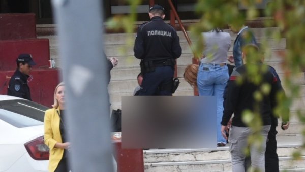 НОВИ ДЕТАЉИ ТРАГЕДИЈЕ НА ЗВЕЗДАРИ: Девојчица која је преминула испред школе се пожалила на главобољу (ФОТО) НОВИ ДЕТАЉИ ТРАГЕДИЈЕ НА ЗВЕЗДАРИ: Девојчица која је преминула испред школе се пожалила на главобољу (ФОТО)