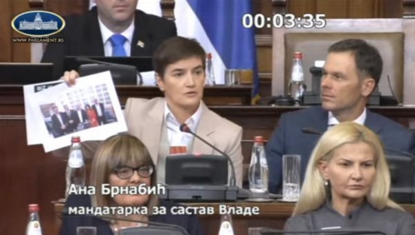 ЈЕСТЕ ЛИ ОВО ВИ ИЛИ ЈА? Ана Брнабић показала фотографије Бошка Обрадовића које су многи заборавили ЈЕСТЕ ЛИ ОВО ВИ ИЛИ ЈА? Ана Брнабић показала фотографије Бошка Обрадовића које су многи заборавили