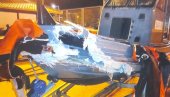 ПОВРЕЂЕНА ДВА ПОЛИЦАЈЦА И СКИПЕР: Несрећа код Улциња, оштећен чамац од 240.000 евра ПОВРЕЂЕНА ДВА ПОЛИЦАЈЦА И СКИПЕР: Несрећа код Улциња, оштећен чамац од 240.000 евра