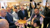 Суботица: Градски одбор Српске напредне странке прославио Свету Петку (ФОТО) Суботица: Градски одбор Српске напредне странке прославио Свету Петку (ФОТО)