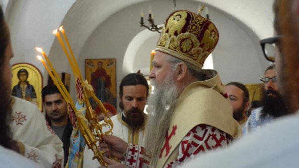 ОСЛОБОДИМО СЕ ЗАБЛУДА САВРЕМЕНОГ ЧОВЕКА И СВЕТА Јоаникије: Света Петка може да помогне савременом човеку ОСЛОБОДИМО СЕ ЗАБЛУДА САВРЕМЕНОГ ЧОВЕКА И СВЕТА Јоаникије: Света Петка може да помогне савременом човеку