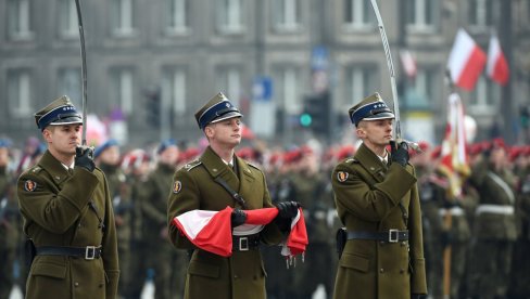 POLJACI PONOVO ZVECKAJU ORUŽJEM: Održana najveća vojna parada od vremena Hladnog rata