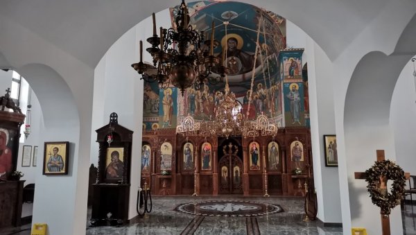 МНОГИ ВЕРНИЦИ ДАНАС ЋЕ БИТИ У ОВОМ МАНАСТИРУ: Младенци се посебно славе (ФОТО/ВИДЕО) МНОГИ ВЕРНИЦИ ДАНАС ЋЕ БИТИ У ОВОМ МАНАСТИРУ: Младенци се посебно славе (ФОТО/ВИДЕО)