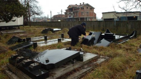 TRAŽE DA SE POČINIOCI PRIVEDU PRAVDI: OEBS osudio skrnavljenje srpskog groblja u Orahovcu TRAŽE DA SE POČINIOCI PRIVEDU PRAVDI: OEBS osudio skrnavljenje srpskog groblja u Orahovcu