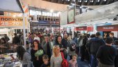 ДЕЦА И МЛАДИ ИСПУНИЛИ САЈАМСКЕ ХАЛЕ: У четвртак биле велике гужве на штандовима ДЕЦА И МЛАДИ ИСПУНИЛИ САЈАМСКЕ ХАЛЕ: У четвртак биле велике гужве на штандовима