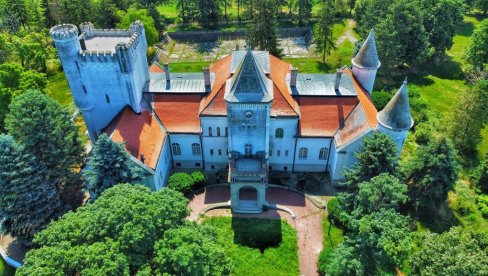 ФАНТАСТ ВРАЋЕН МАТИЦИ СРПСКОЈ: Агенција за реституцију донела одлуку о судбини чувеног дворца у Бечеју ФАНТАСТ ВРАЋЕН МАТИЦИ СРПСКОЈ: Агенција за реституцију донела одлуку о судбини чувеног дворца у Бечеју