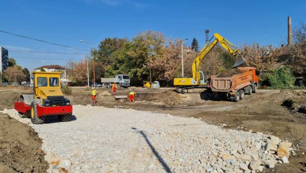 ЧАЧАК ДОБИЈА БУЛЕВАР: Радови на саобраћајној жили куцавици у граду на Морави (ФОТО) ЧАЧАК ДОБИЈА БУЛЕВАР: Радови на саобраћајној жили куцавици у граду на Морави (ФОТО)