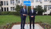 ДОРТМУНДУ ТРГ КРАЈ РЕКЕ: Четири деценије братства Новог Сада са градом у Немачкој ДОРТМУНДУ ТРГ КРАЈ РЕКЕ: Четири деценије братства Новог Сада са градом у Немачкој