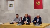 ЗА ОДБРАНУ БОЛНИЦЕ МЕЉИНЕ: Новљани најавили блокаду граничног прелаза Дебели бријег ЗА ОДБРАНУ БОЛНИЦЕ МЕЉИНЕ: Новљани најавили блокаду граничног прелаза Дебели бријег