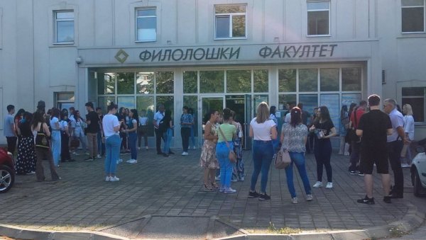 ЕГЗОТИКА КИНЕ И У БАЊАЛУЦИ: На Филолошком факултету ове године нови студијски програм у виду синологије ЕГЗОТИКА КИНЕ И У БАЊАЛУЦИ: На Филолошком факултету ове године нови студијски програм у виду синологије