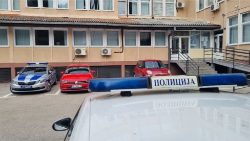 TRAGEDIJA KOD PRIJEPOLJA: Mladić (22) sleteo autom u reku Lim TRAGEDIJA KOD PRIJEPOLJA: Mladić (22) sleteo autom u reku Lim