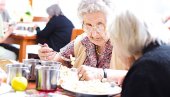 NA STOLU NAJČEŠĆE PARIZER I TESTO: Kako se hrani najstarija populacija i koliko na njihov jelovnik utiče kućni budžet