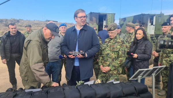 ВУЧИЋ: Трећа и Четврта бригада срж Војске Србије (ФОТО/ВИДЕО) ВУЧИЋ: Трећа и Четврта бригада срж Војске Србије (ФОТО/ВИДЕО)