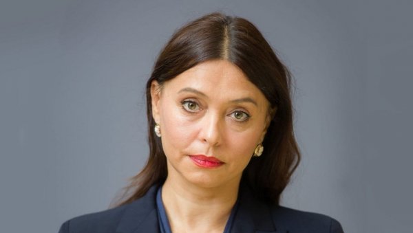 ШЕФ ДРЖАВЕ ДА СЕ ДОВЕДЕ У РЕД: Симонида Кордић о изменама и допунама Закона о председнику Црне Горе ШЕФ ДРЖАВЕ ДА СЕ ДОВЕДЕ У РЕД: Симонида Кордић о изменама и допунама Закона о председнику Црне Горе