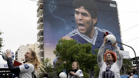 MARADONI SPOMENIK ZA MILION POSETILACA: Deca argentinskog velikana pokreću zadužbinu i memorijalni centar u Buenos Ajresu MARADONI SPOMENIK ZA MILION POSETILACA: Deca argentinskog velikana pokreću zadužbinu i memorijalni centar u Buenos Ajresu