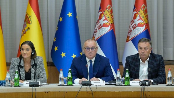 ШПАНЦИ УЛАЖУ У СРПСКУ ЖЕЛЕЗНИЦУ: Министар Весић о новим инвестицијама ШПАНЦИ УЛАЖУ У СРПСКУ ЖЕЛЕЗНИЦУ: Министар Весић о новим инвестицијама