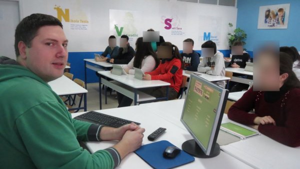 ПАРАЋИНАЦ ЈЕ НАЈБОЉИ НАСТАВНИК СВЕТА! Борко Петровић у недељу ће у Њу Делхију примити награду Global teacher award 2022. ПАРАЋИНАЦ ЈЕ НАЈБОЉИ НАСТАВНИК СВЕТА! Борко Петровић у недељу ће у Њу Делхију примити награду Global teacher award 2022.