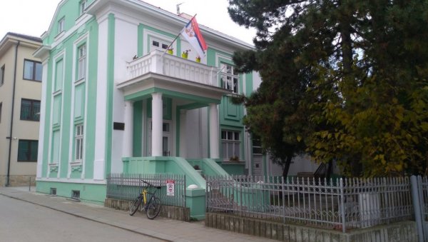 ПОЖАРЕВЉАНИ, НЕ ПЛАЋАЈТЕ ЗАТЕЗНУ КАМАТУ: Порезници ће радити и наредне две суботе ПОЖАРЕВЉАНИ, НЕ ПЛАЋАЈТЕ ЗАТЕЗНУ КАМАТУ: Порезници ће радити и наредне две суботе