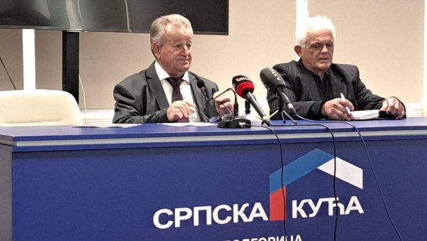 ДА СЕ УКЛОНИ СРАМНА ПЛОЧА: Удружење бораца Црне Горе тражи одговорност због обележја у Морињу (ВИДЕО) ДА СЕ УКЛОНИ СРАМНА ПЛОЧА: Удружење бораца Црне Горе тражи одговорност због обележја у Морињу (ВИДЕО)