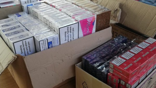 ЗАПЛЕЊЕНО 6.600 ПАКЛИЦА: Акција припадника МУП у Краљеву, цигаре у специјалним бункерима опела ЗАПЛЕЊЕНО 6.600 ПАКЛИЦА: Акција припадника МУП у Краљеву, цигаре у специјалним бункерима опела