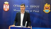 ЗА РЕИНТЕГРАЦИЈУ 400.000 ЕВРА: Помоћ за 800 повратника у Пиротски округ ЗА РЕИНТЕГРАЦИЈУ 400.000 ЕВРА: Помоћ за 800 повратника у Пиротски округ