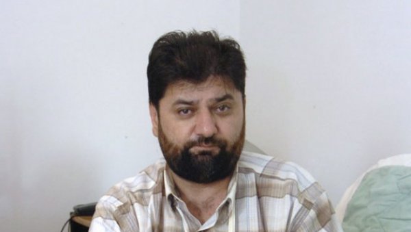 УГРОЗИО СИГУРНОСТ НАШЕМ ДОПИСНИКУ: Поново осуђен пензионисани полицајац у Лозници УГРОЗИО СИГУРНОСТ НАШЕМ ДОПИСНИКУ: Поново осуђен пензионисани полицајац у Лозници