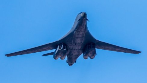 AMERIČKI BOMBARDERI NADOMAK RUSIJE: Moskva podigla borbene avione, a onda je došlo do obrta