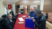 ТЕК ПОЧЕЛИ, А ВЕЋ ПРЕКИНУТИ: У Шавнику Поновљени избори на три бирачка места ТЕК ПОЧЕЛИ, А ВЕЋ ПРЕКИНУТИ: У Шавнику Поновљени избори на три бирачка места