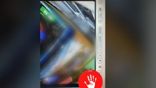 ДЕШАВАЛО СЕ И У ШКОЛИ: Огласила се мајка претученог дечака (8) из Врања (ВИДЕО) ДЕШАВАЛО СЕ И У ШКОЛИ: Огласила се мајка претученог дечака (8) из Врања (ВИДЕО)