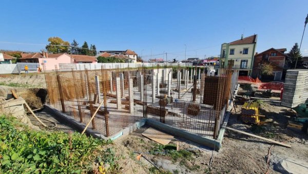 ПОЛИКЛИНИКА у ЉУБИЋУ: После застоја због подземних вода, настављена изградња Здравствене станице на левој обали Западне Мораве ПОЛИКЛИНИКА у ЉУБИЋУ: После застоја због подземних вода, настављена изградња Здравствене станице на левој обали Западне Мораве