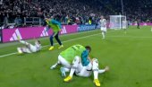 REZERVE ULETALE U TEREN ZBOG SRBINA: Filip Kostić briljirao u Derbiju Italije (VIDEO) REZERVE ULETALE U TEREN ZBOG SRBINA: Filip Kostić briljirao u Derbiju Italije (VIDEO)