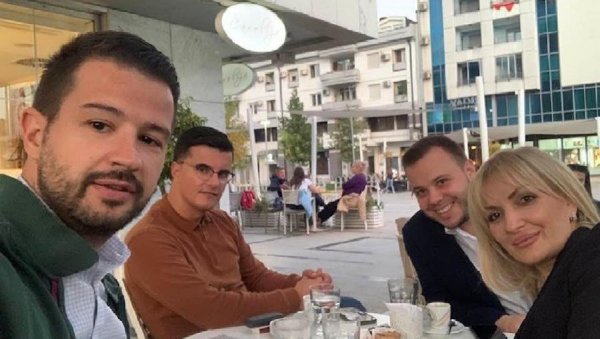 ФОРМИРАЊЕ ВЛАСТИ У ПОДГОРИЦИ: Данас наставак преговора ФОРМИРАЊЕ ВЛАСТИ У ПОДГОРИЦИ: Данас наставак преговора