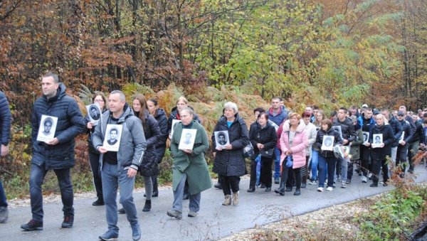 ЖРТВЕ ОРИЋЕВИХ ЈУРИШНИКА ЈОШ ЧЕКАЈУ ПРАВДУ: Обележено три деценије од страдања 126 цивила и бораца ВРС (ФОТО)