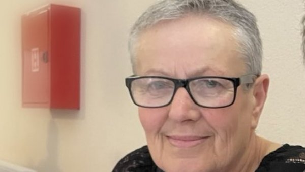 САМО САМ СЕ БОРИЛА ЗА СВОЈ ТРСТЕНИК Храбра Душица Лепенац спречила експлозију резервоара са 55.000 литара бензина и спасла град САМО САМ СЕ БОРИЛА ЗА СВОЈ ТРСТЕНИК Храбра Душица Лепенац спречила експлозију резервоара са 55.000 литара бензина и спасла град
