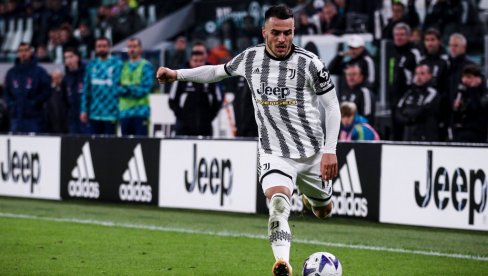 JUVENTUS OTPISAO SRBINA: Objavljen spisak fudbalera za Ligu šampiona, nema Filipa Kostića JUVENTUS OTPISAO SRBINA: Objavljen spisak fudbalera za Ligu šampiona, nema Filipa Kostića