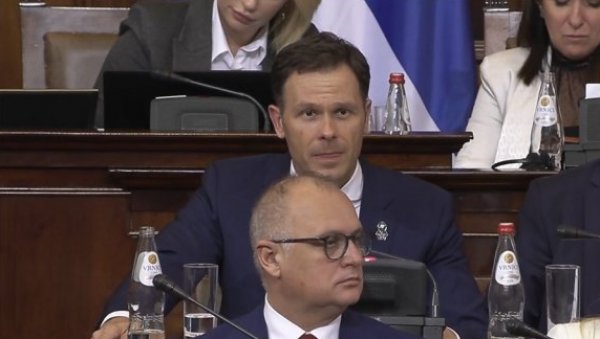 МАЛИ: Да нисмо субвенционисали цену струје, добит ЕПС-а би била 1,8 милијарди евра МАЛИ: Да нисмо субвенционисали цену струје, добит ЕПС-а би била 1,8 милијарди евра